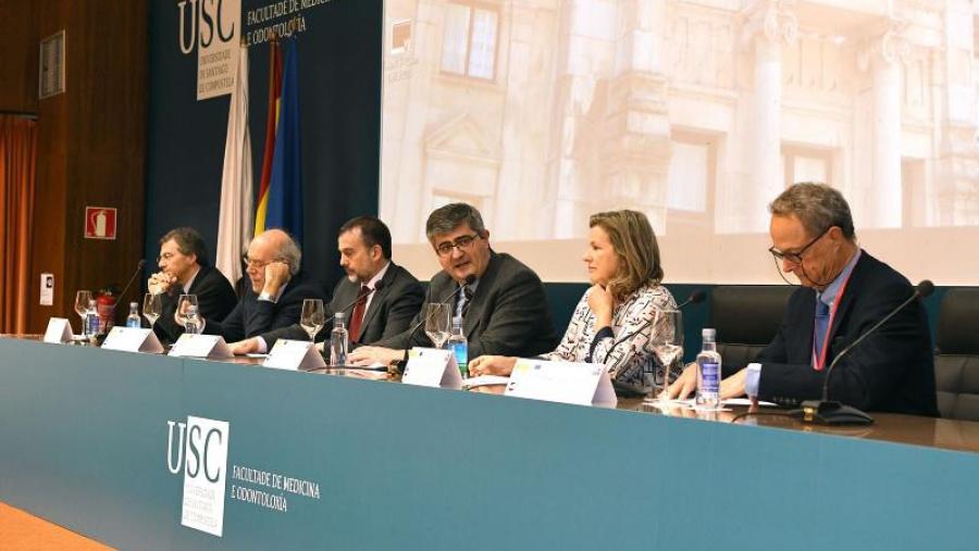 O vicerreitor de Investigación e Innovación, Vicente Pérez Muñuzuri, presidiu o acto inaugural. Foto: Santi Alvite