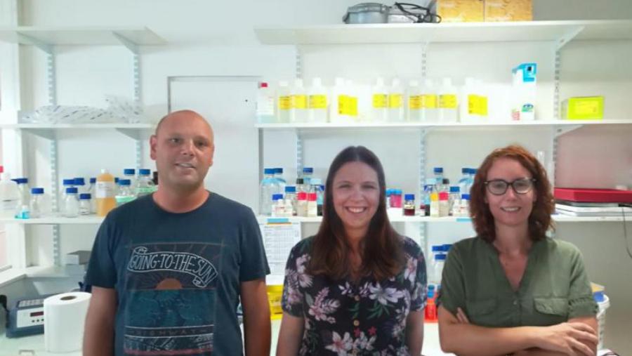 De esquerda a dereita, Omar Al-Massadi, Cintia Folgueira e Mar Quiñones