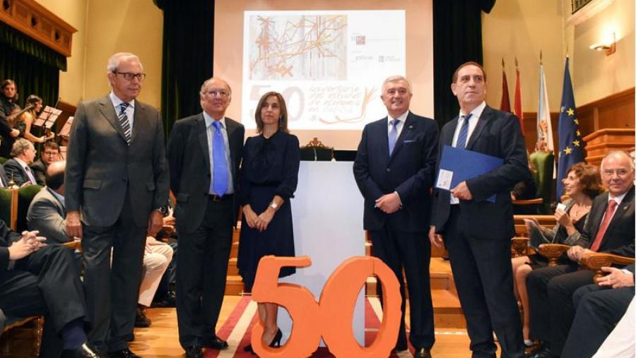 Galicia celebra este curso o 50 aniversario dos estudos de economía na súa universidade 