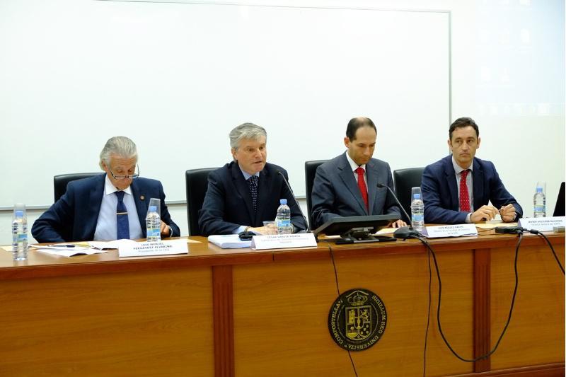 Analizan en Dereito os aspectos xurídicos da internacionalización das empresas