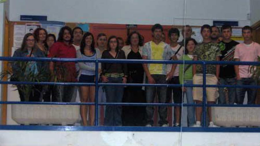 Os gañadores do Certame de Iniciación á Investigación en Física posaron na Facultade