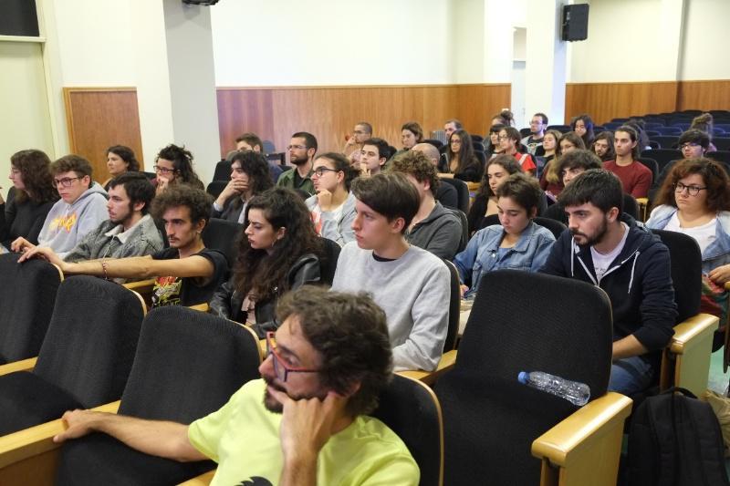 Conversas con parlamentarios sobre a democracia