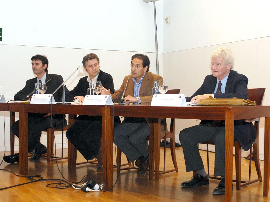 Mesa presidencial en la conferencia de Peter D. Lax