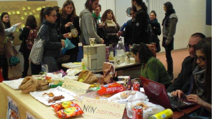 USC en Transición conciencia á comunidade universitaria sobre as consecuencias ambientais dos hábitos de consumo alimentarios