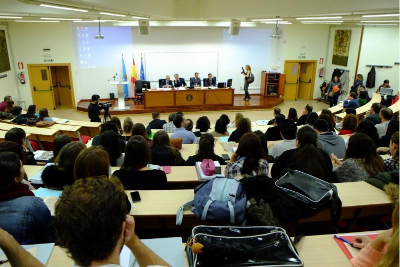 Analizan en Dereito os aspectos xurídicos da internacionalización das empresas