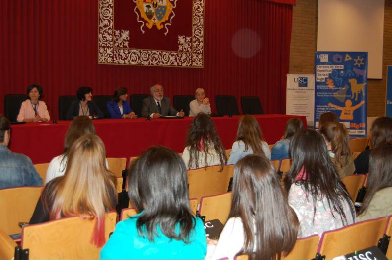 Lugo amosa a súa oferta universitaria a estudantes de ensino secundario