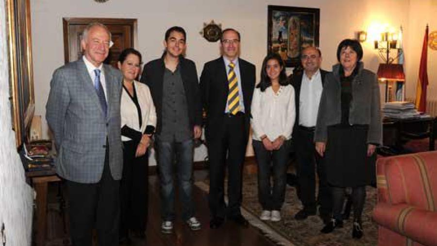 De esquerda a dereita, José M. Fraga, Mª Luz González, Alejandro Rivero de Aguilar, Senén Barro, Sara Bernárdez, Ubaldo Rueda e Rosario García