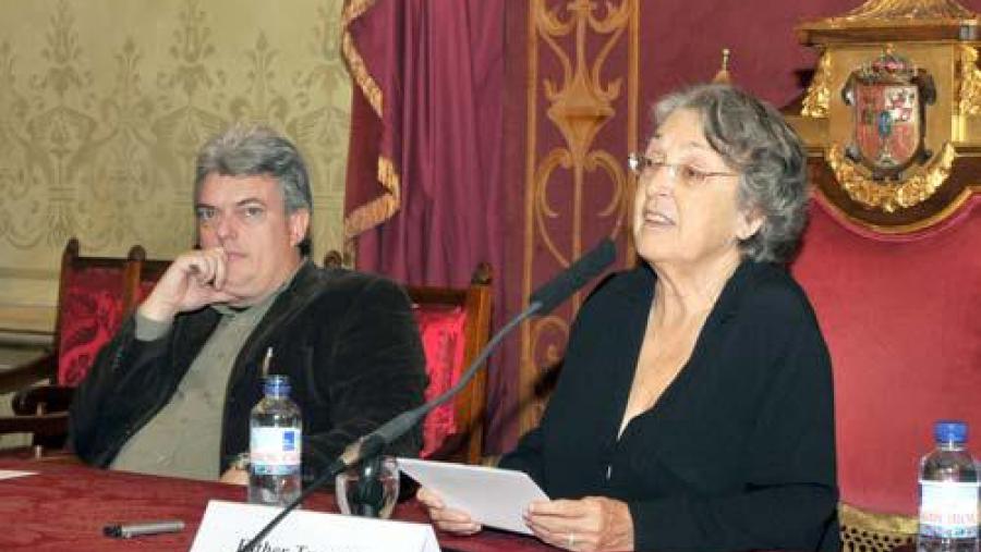 A escritora Esther Tusquets inaugurou o encontro de investigadores