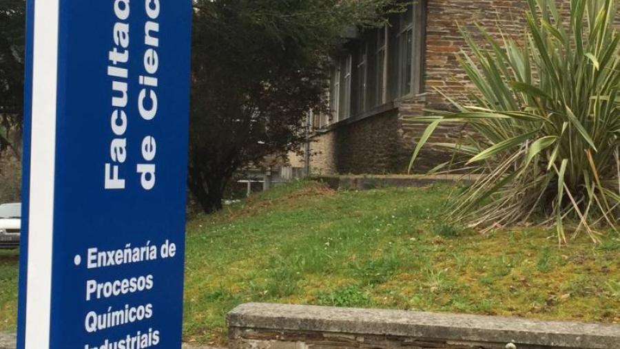 Acto de graduación da sexta promoción do grao en Enxeñaría de Procesos Químicos Industriais na Facultade de Ciencias