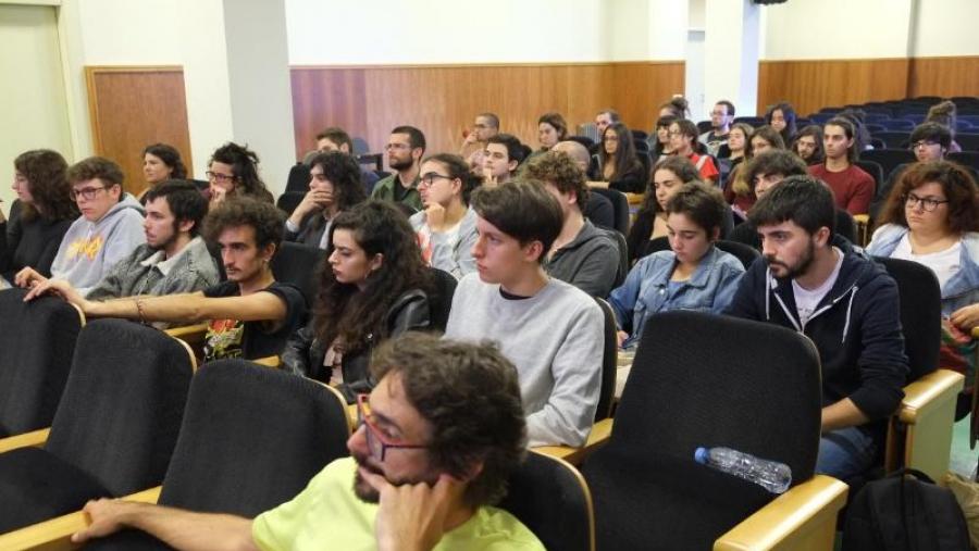 O acto contou coa participación de medio cento de estudantes. Foto: Servimav