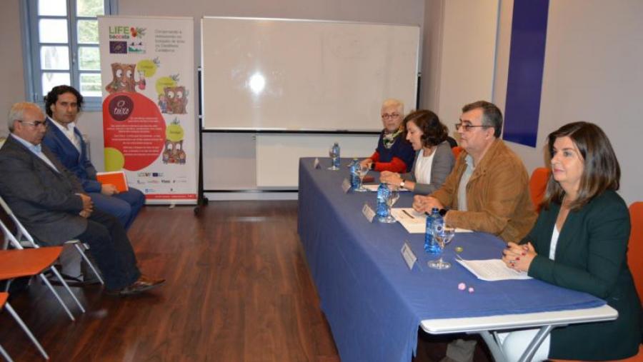 Pascual, López, Ramil e Romero presentan o libro da Cátedra do Pan e do Cereal da USC en presencia de Dacunha