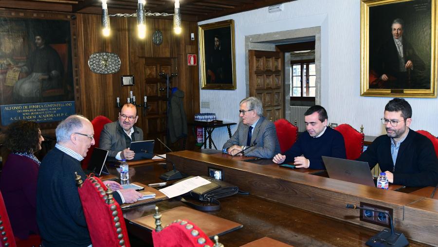 O xurado reuniuse no Colexio de San Xerome. FOTO: Santi Alvite