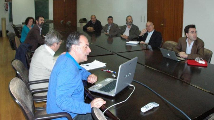 O encontro celebrouse na Facultade de Física. Foto Alfonso