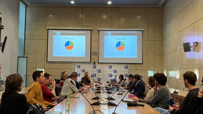 O iHUS presentouse no centro de Estudos Avanzados