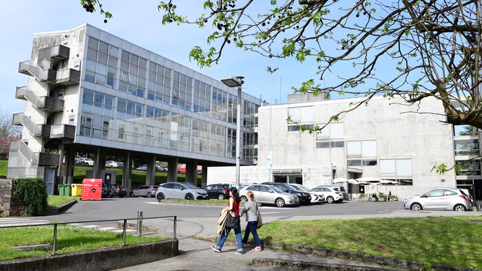 Vista exterior da Facultade de Filoloxía, onte ten a súa sede o novo instituto