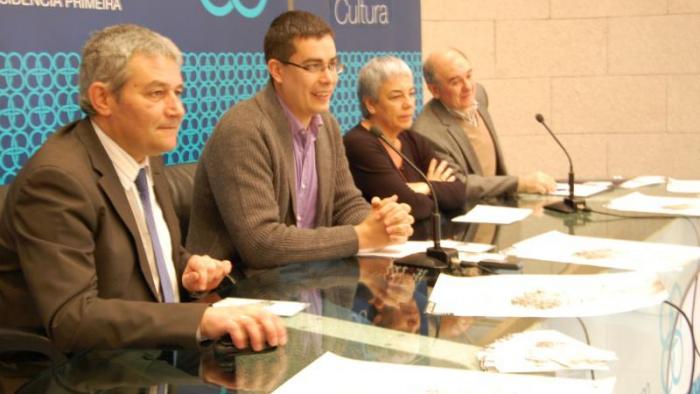 De esquerda a dereita, Pedro García Herradón, Mario Outeiro, Carmen Basadre e Xaquín Rodríguez, na presentación do curso