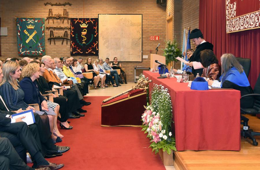 Momento do discurso do reitor