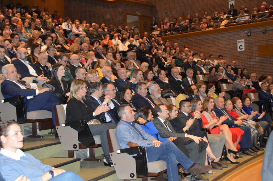 Asistentes á cerimonia de entrega do XX Premio Aresa na Facultade de Veterinaria