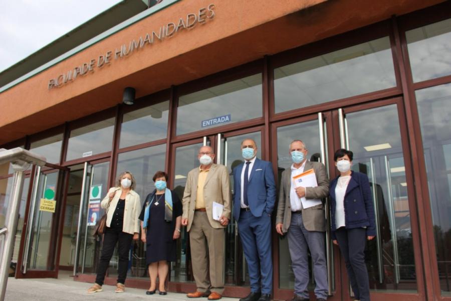 De esquerda a dereita, Torres, Magallón, Santos Yanguas, Rodríguez Cao, Alvar e Dopico Caínzos, na Facultade de Humanidades de Lugo