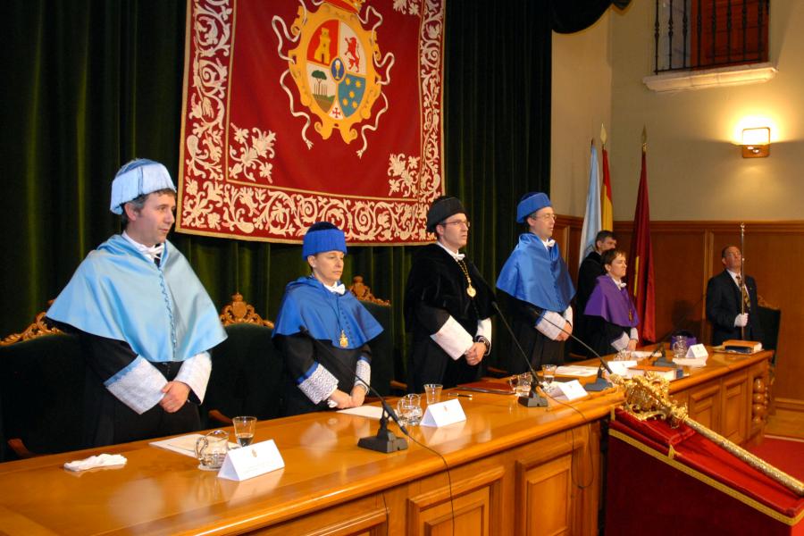 Mesa presidencial do acto