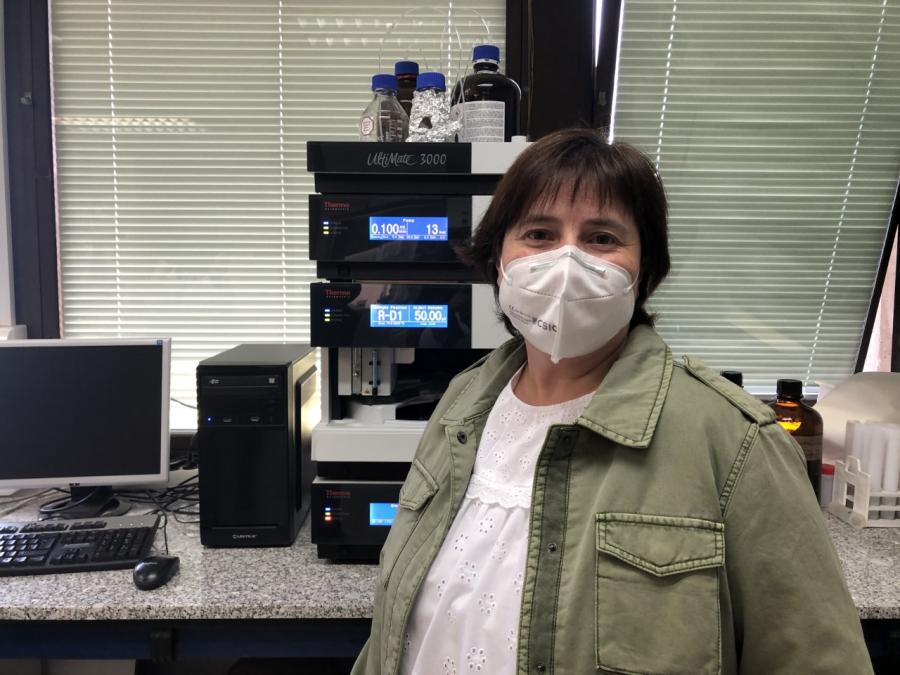 Ivana María Rivas Pérez, nun laboratorio da EPS de Enxeñaría de Lugo