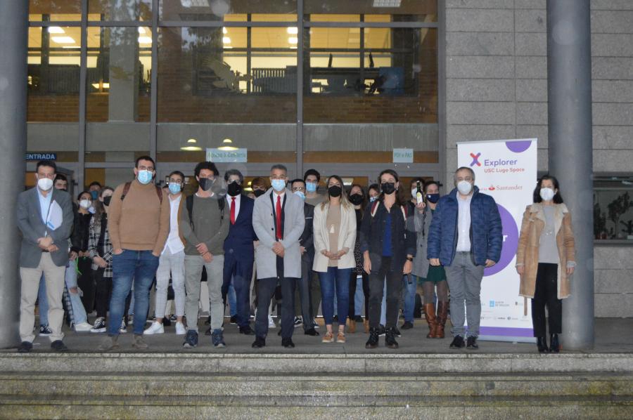 Participantes, promotores e organizadores do programa Explorer Space Lugo
