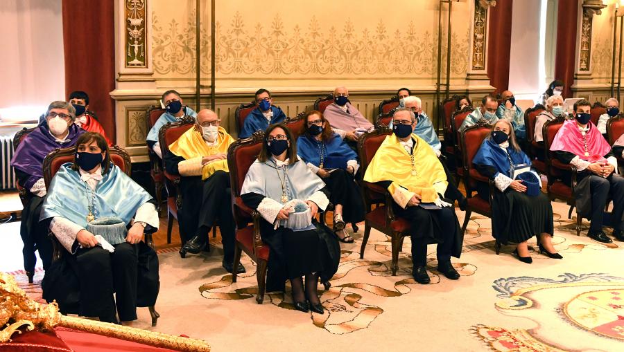 Autoridades asistentes