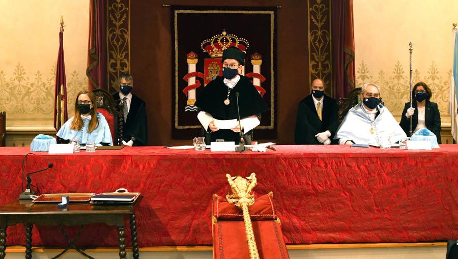 Momento do discurso do reitor