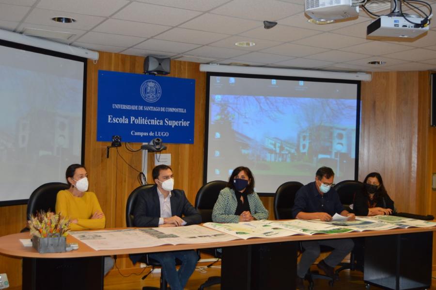 De esquerda a dereita, Isabel Iglesias, Pablo Rivera, Montserrat Valcárcel, Tomás Cuesta e Cristina García, na EPS de Enxeñaría da USC