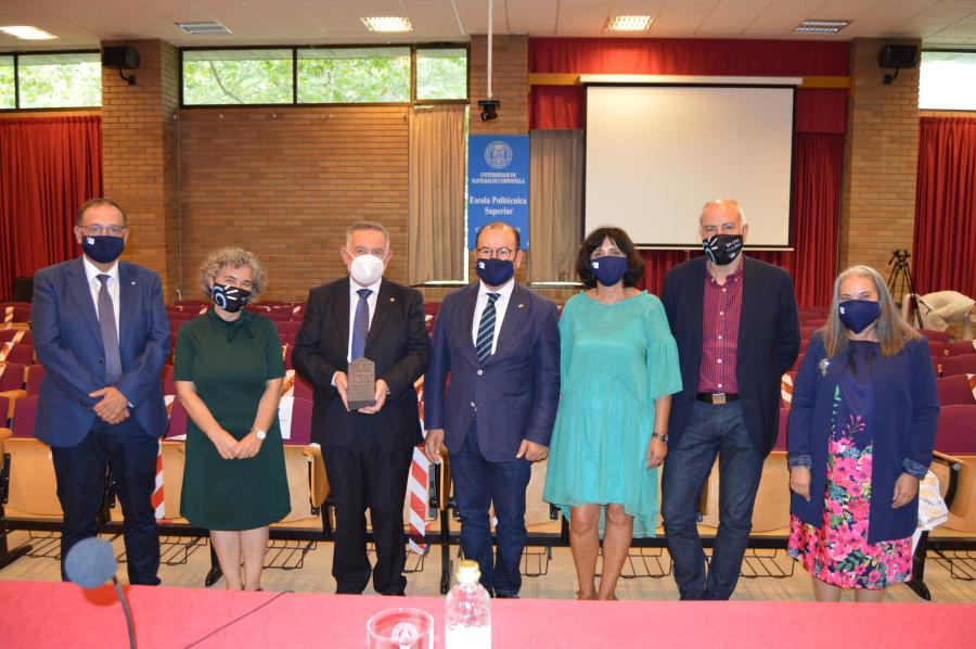 De esquerda a dereita, Gumersindo Feijoo, Ana García, Antonio Rigueiro, Antonio López, Montserrat Valcárcel, Javier López e Celia Besteiro, na EPS de Enxeñaría