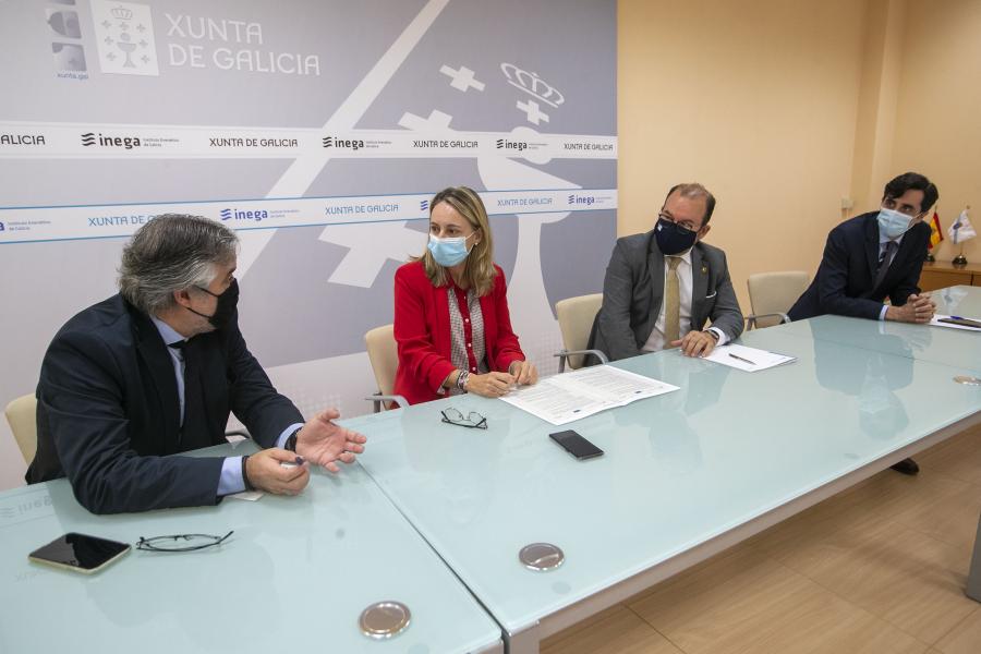 De esquerda a dereita: Luis Miguel Varela Cabo, Paula Uría, Antonio López e Juan Rodríguez