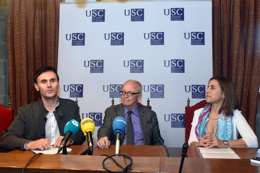 Jorge Mira, Finn E. Kydland e Emilia Vázquez na rolda de prensa