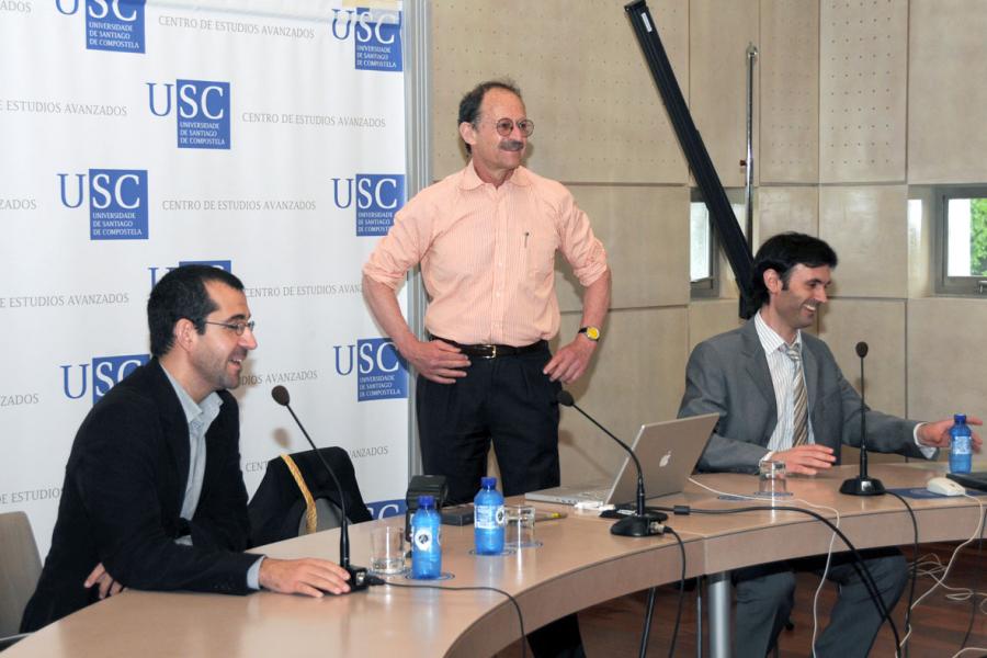 Harold Elliot Varmus, Anxo Vidal y Jorge Mira durante el encuentro con investigadores