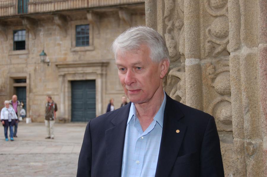 Sir Richard John Roberts no Colexio de San Xerome