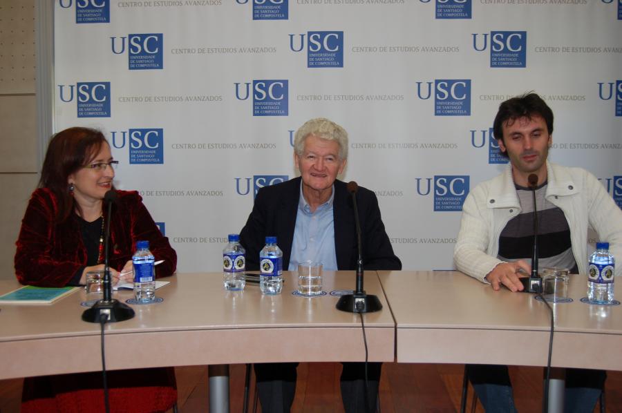 Elena Vázquez, Peter D. Lax e Jorge Mira na Xuntanza con investigadores