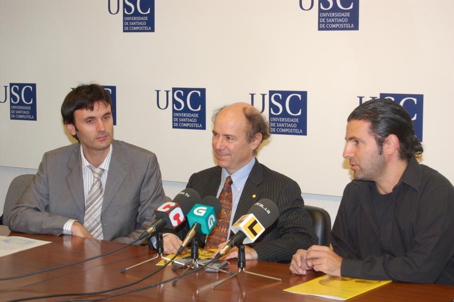 Jorge Mira, Frank Wilczek y José Edelstein en la rueda de prensa