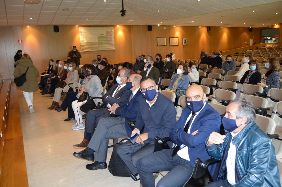 Docentes e investigadores asistentes ao acto festivo de San Alberte Magno