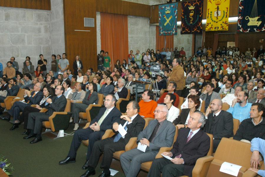 Público asistente á conferencia de Torsten Nils Wiesel