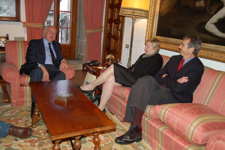 Recepción a Richard Royce Schrock na Reitoría