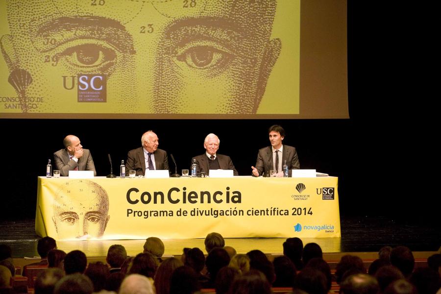 Momento de la conferencia de Harald zur Hausen