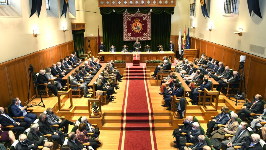 O acto desenvolveuse no Salón Nobre do Colexio de Fonseca. FOTO: Santi Alvite