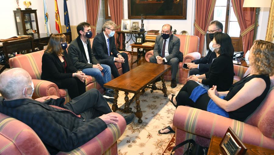 Recepción a David MacMillan na reitoría