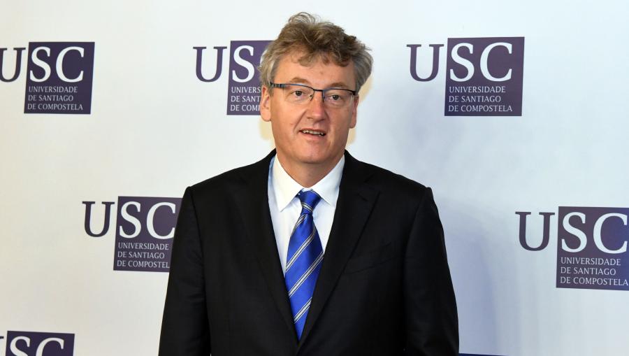 David MacMillan antes da rolda de prensa