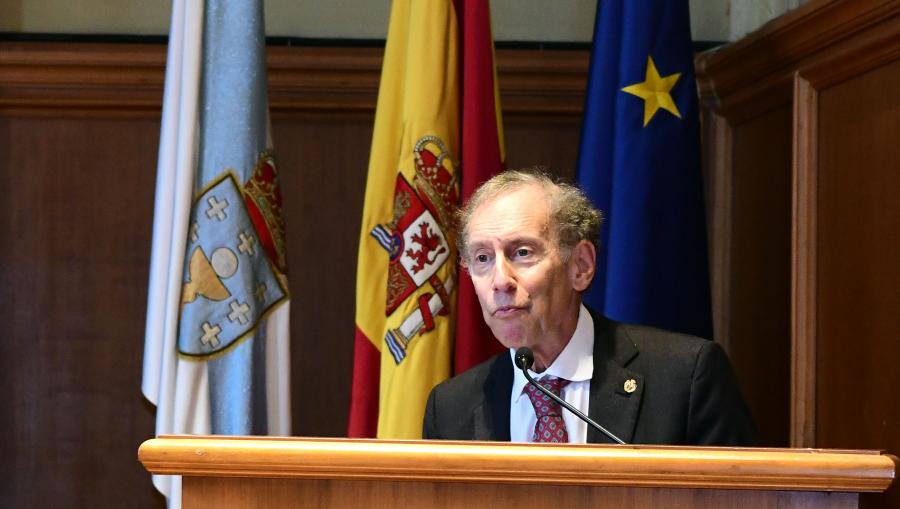 Robert Langer durante o seu relatorio. FOTO: Santi Alvite