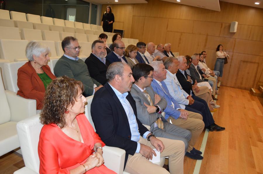 Representantes das corporacións locais de Lugo presentes na Casa do Saber