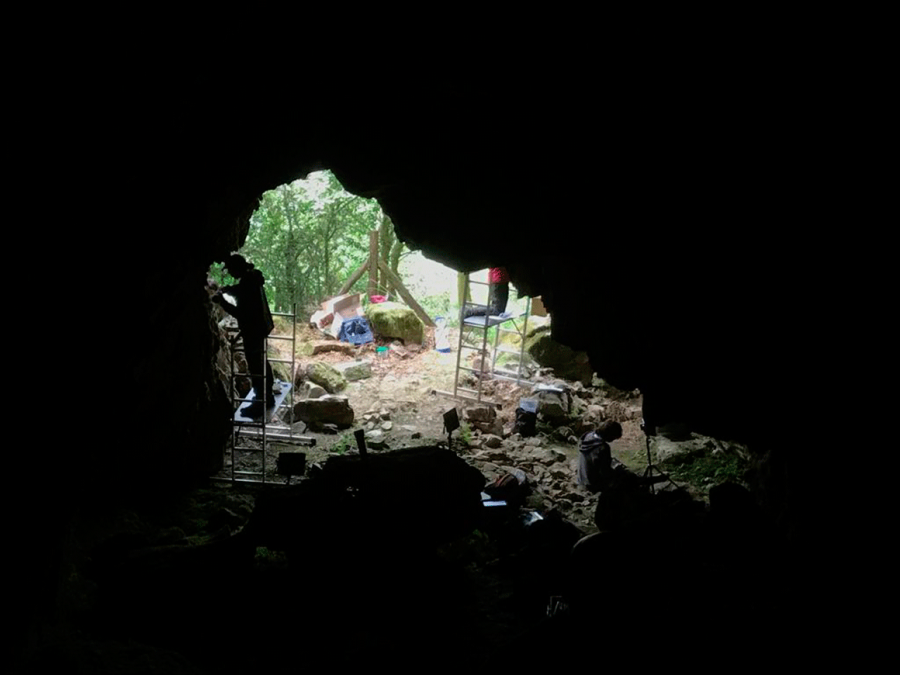 A día de hoxexa foron localizados 11 paneis pictóricos na Cova dos Mouros