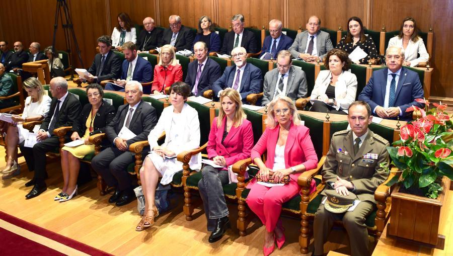 Público asistente ao acto. FOTO: Santi Alvite