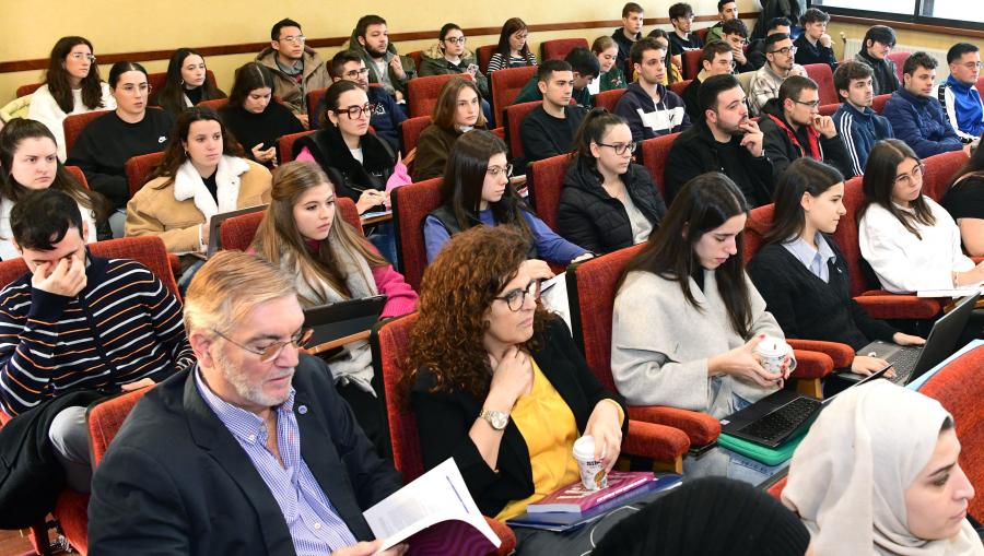 Público asistente á xornada. FOTO: Santi Alvite