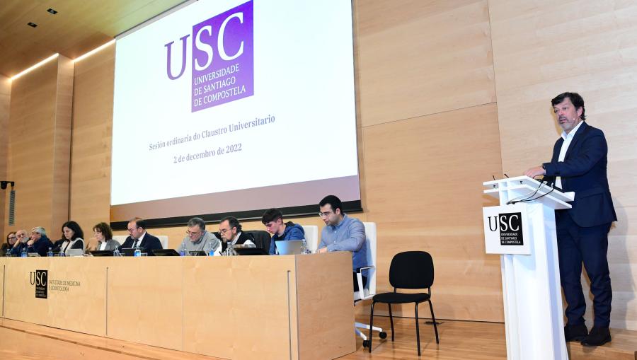 O xerente Javier Ferreira presentou as liñas xerais dos orzamentos. FOTO: Santi Alvite