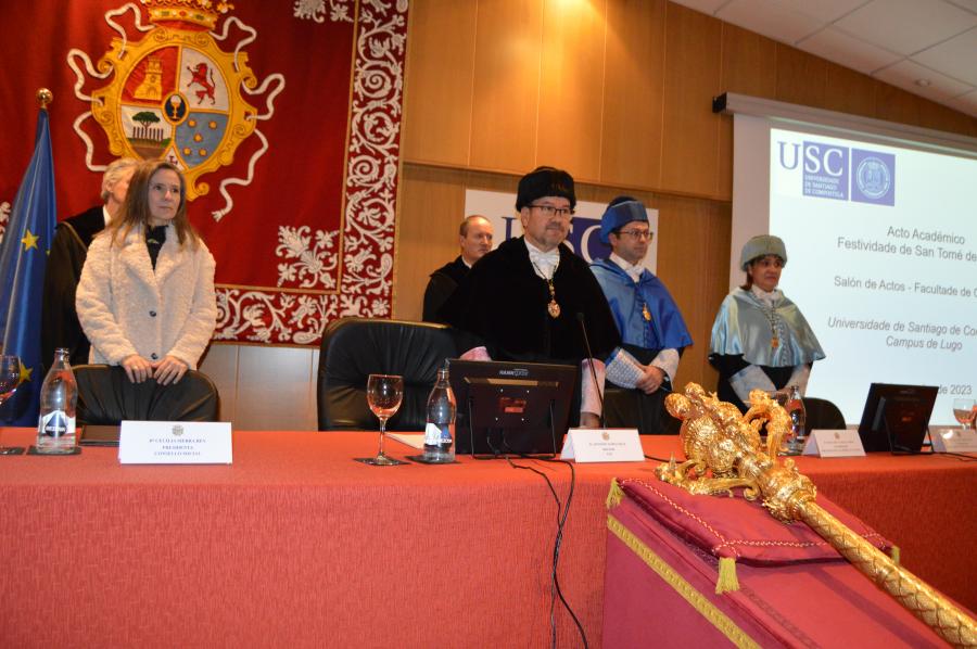 O reitor, Antonio Löpez, na apertura da sesión académica